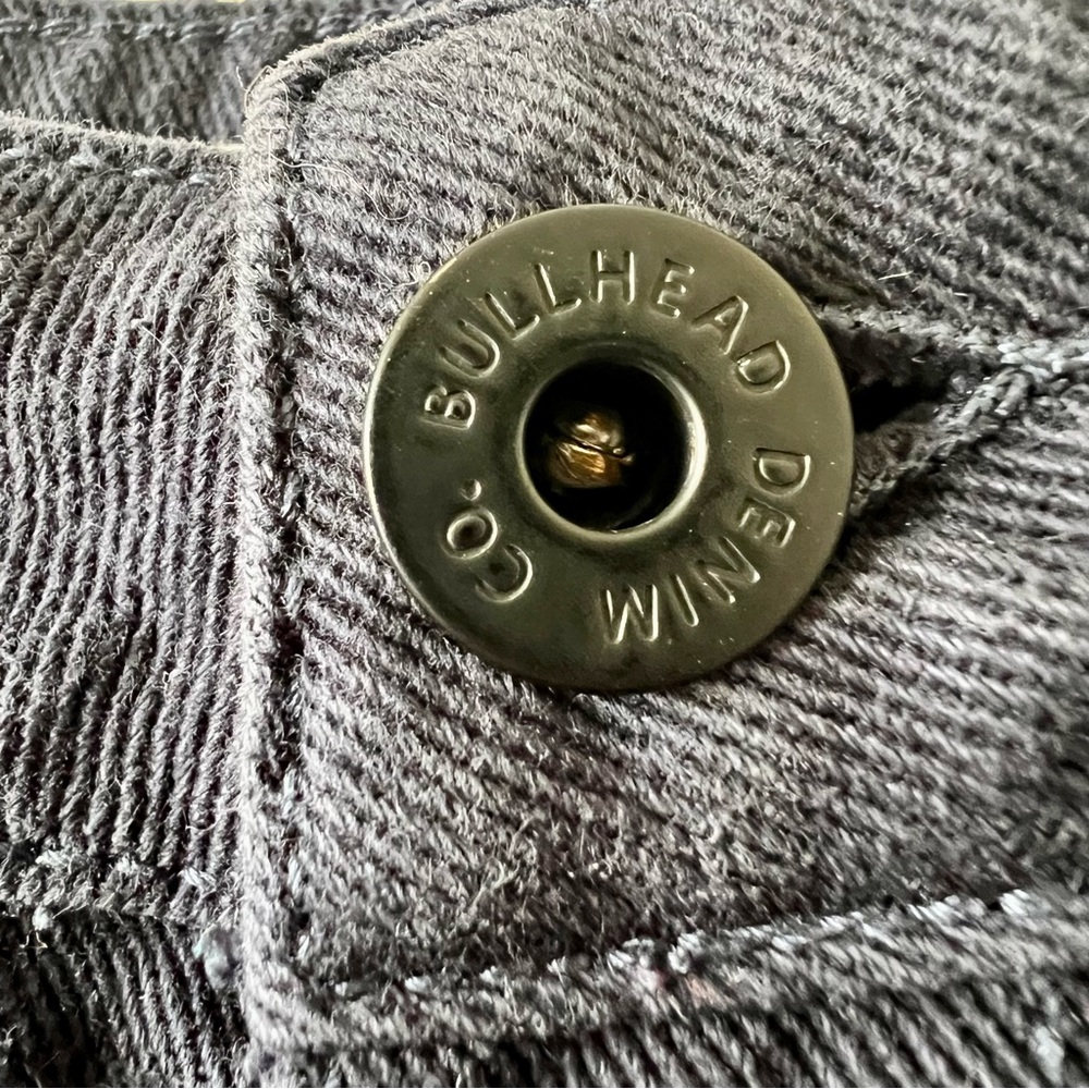BULLHEAD DENIM Black High Rise Mom Shorts—SZ. 5 (juniors) - Picture 8 of 10